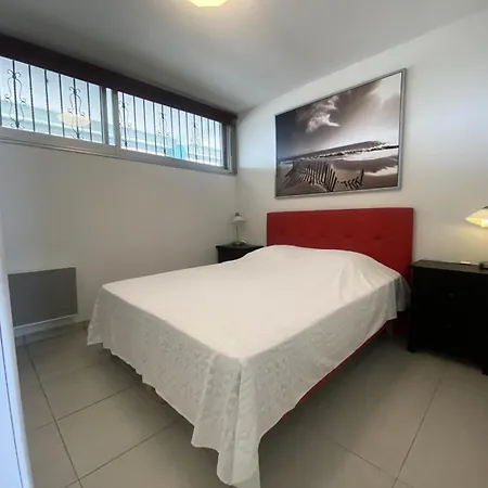 Heliopolis - 2 Pieces Pour 2 Personnes 084 - Naturiste